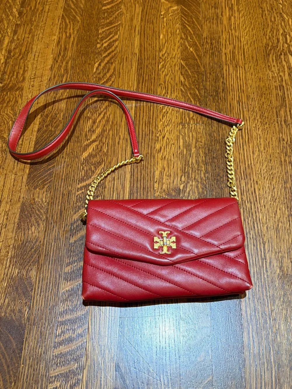 Tory Burch Kira Chevron Chain Wallet